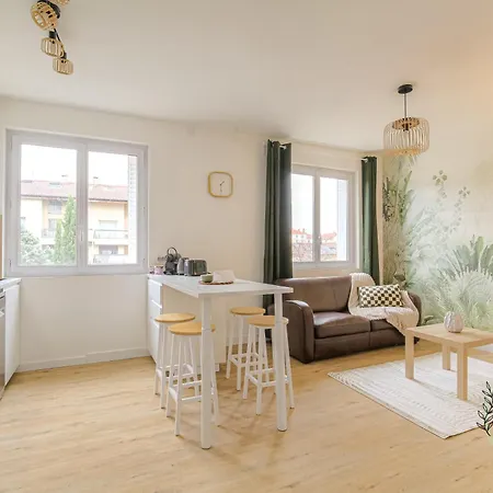Le Montchatois - Spacieux T3 Familial Apartmán *
