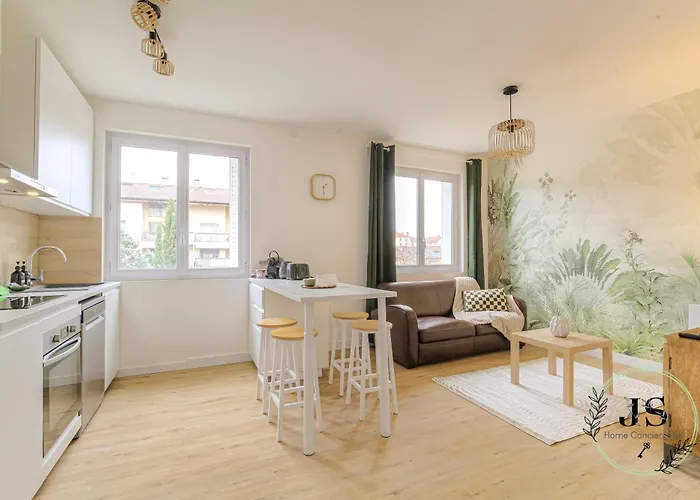 Le Montchatois - Spacieux T3 Familial Apartament *